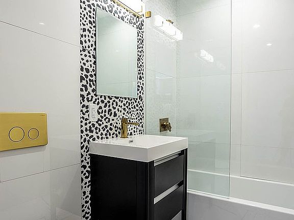 5th image of 130 Graham Ave #4D