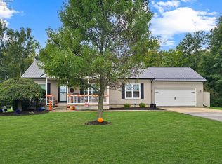 122 Trent Ct, Clyde, OH 43410