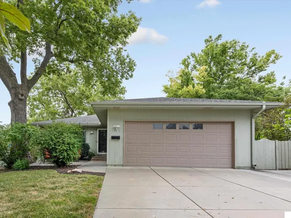 2960 S 11th St, Lincoln, NE 68502