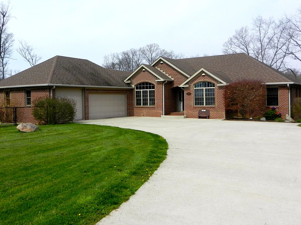 1st image of 4701 E Maxwell Ln