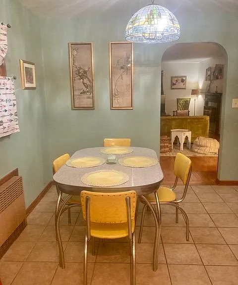 1102 E Olive St — Photo 3