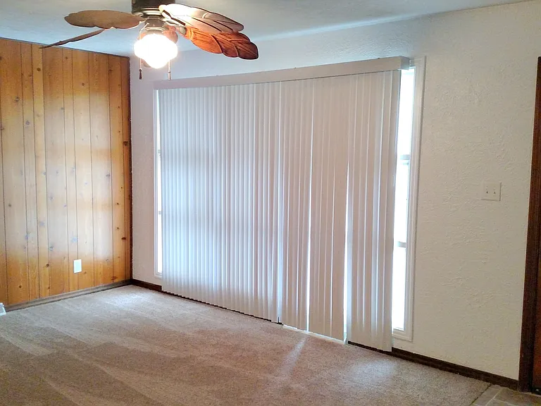 1307 Walnut St — Photo 4
