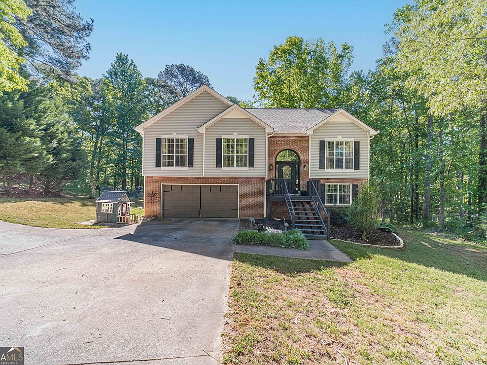 1st image of 3060 Summit Ln
