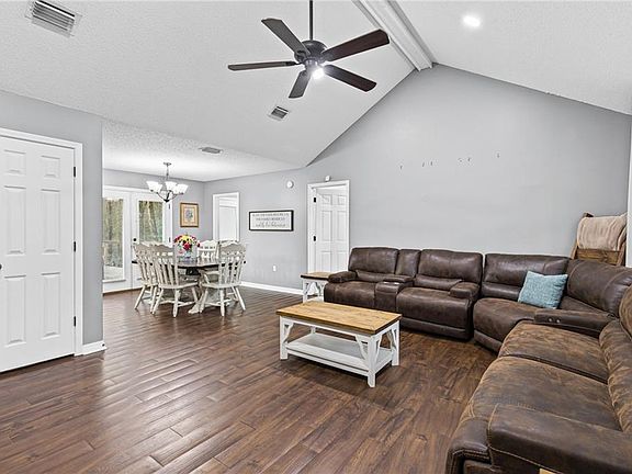 5th image of 1251 Timber Creek Dr N