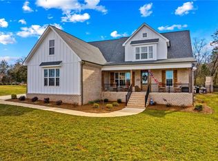 1856 Waterford Pointe Rd, Lexington, NC 27292