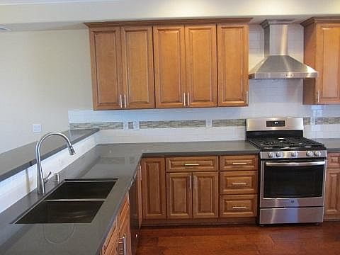 5th image of 55 Tennant Ave