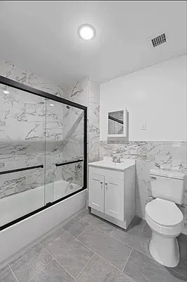 Bathroom, photo 1