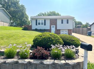 1117 Albers Ln, Bethalto, IL 62010