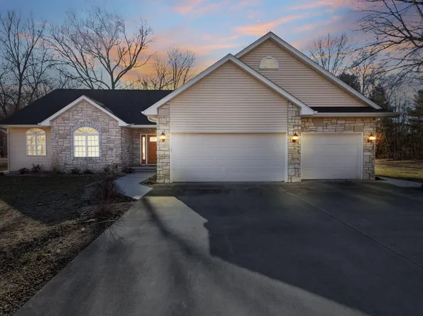 11366 N Oak Ct, Wheatfield, IN 46392