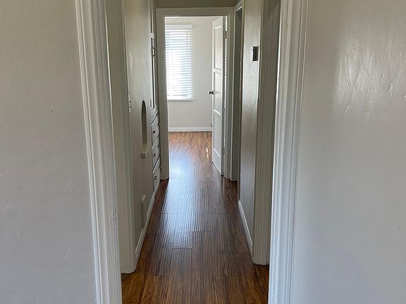 5th image of 3920 S Normandie Ave #1/4
