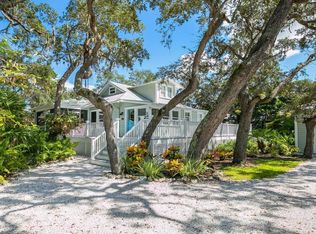 732 Eagle Point Dr, Venice, FL 34285