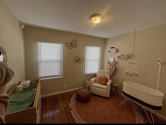 3rd image of 3237 Cardiff Ave