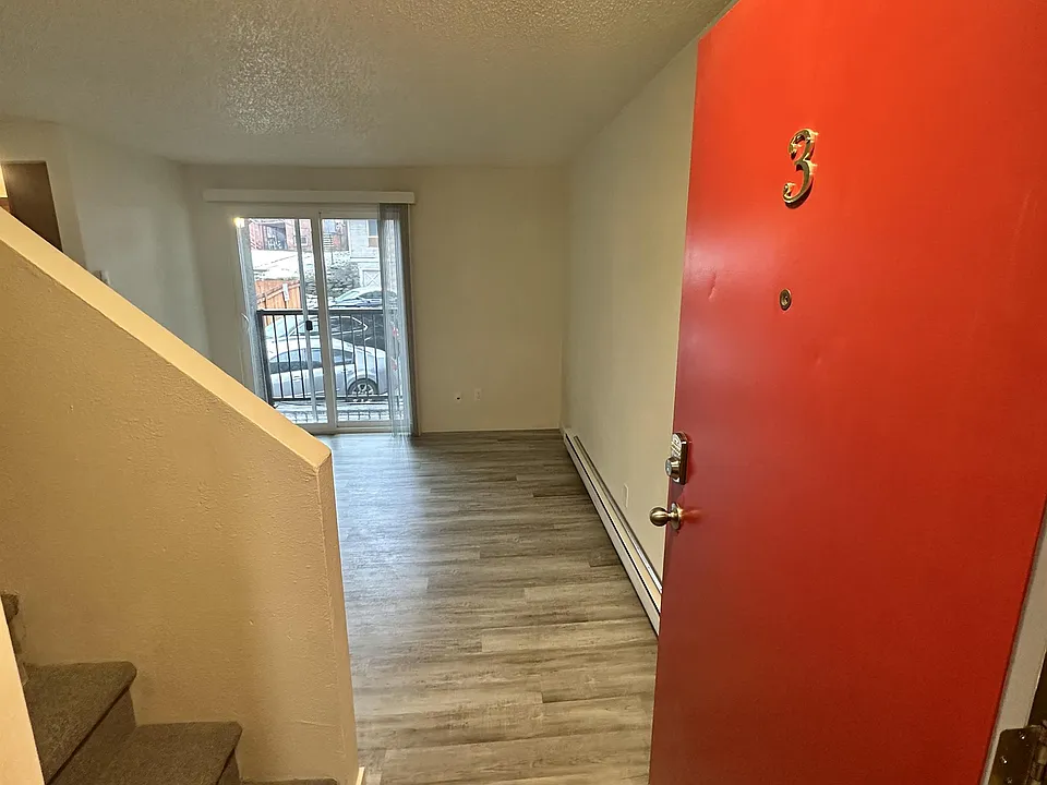 1723 W 8th Ave #3