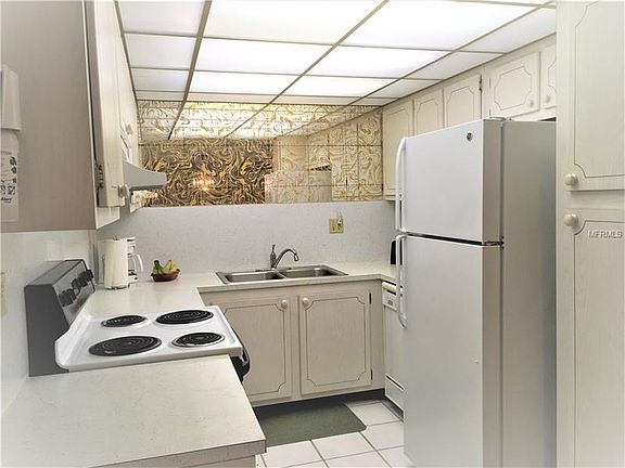 3rd image of 25188 Marion Ave APT C207