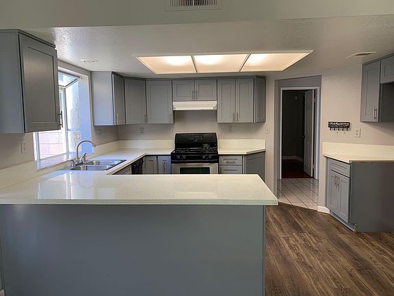 5th image of 26171 Merril Pl