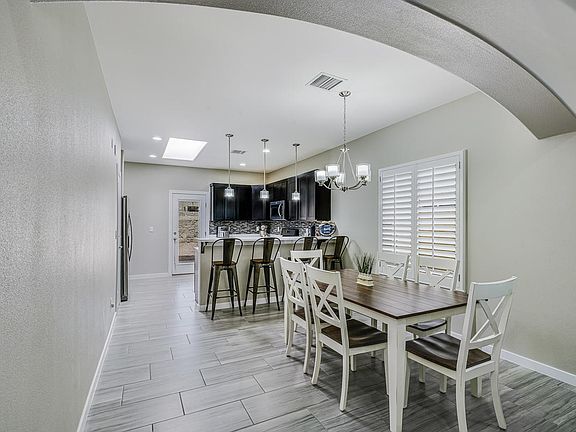 5th image of 3368 David Palacio Dr