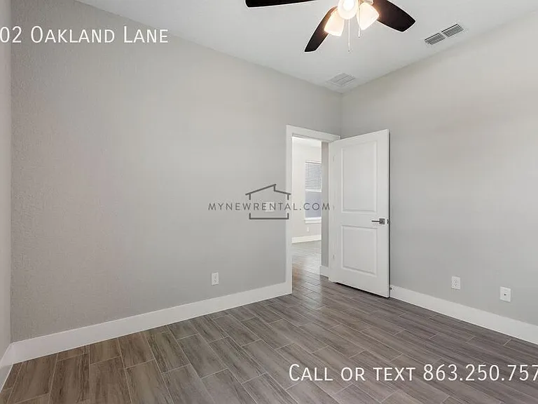 402 Oakland Ln — Photo 20