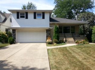 980 S Fairview Ave, Park Ridge, IL 60068