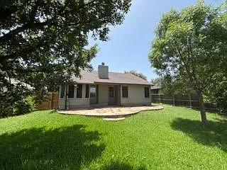 322 Meadowside Dr — Photo 2