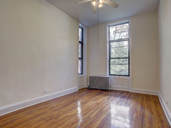 3rd image of 159 W 73rd St APT 2R