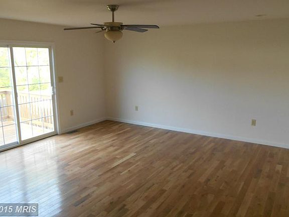 4th image of 115 Green Park Ct