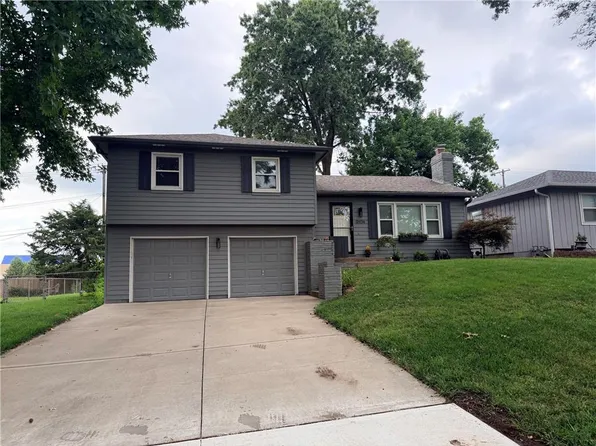 9104 W 69th St, Merriam, KS 66204