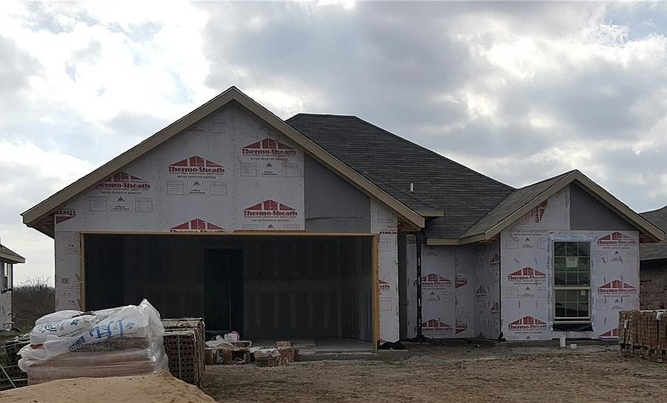 1st image of 117 Comanche Dr