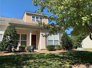 2719 Meadow Knoll Dr, Charlotte, NC 28269