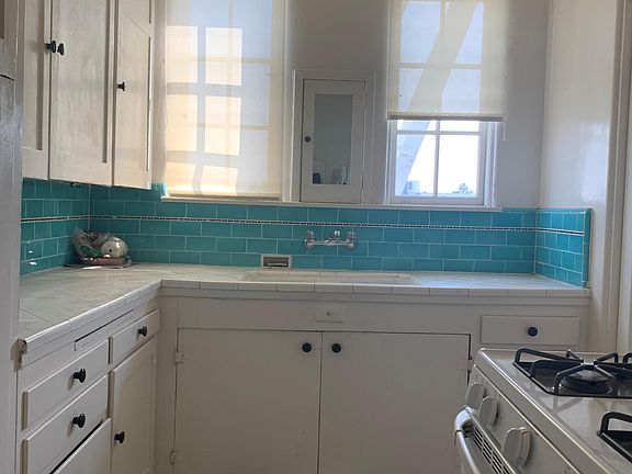4th image of 8324 Fountain Ave APT C