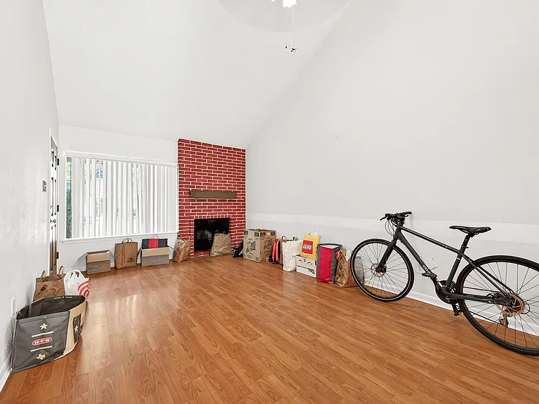 11677 Village Place Dr — Photo 9