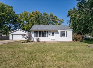5558 W Jeanaire Dr, Decatur, IL 62522