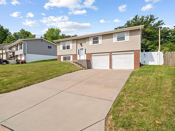 2nd image of 1143 Saratoga Dr