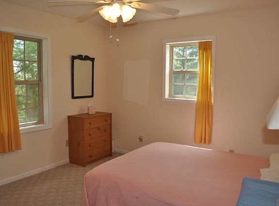 5th image of 142 Comfort Pl