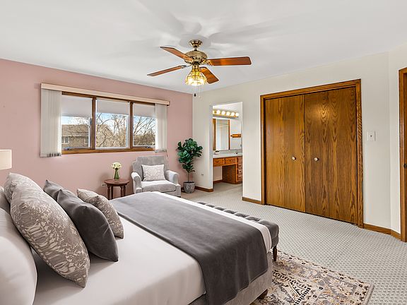 5th image of 17631 Lilac Ln