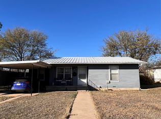 129 Roselawn St, Coleman, TX 76834