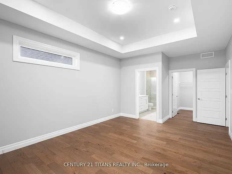 19 Tracy Dr — Photo 16