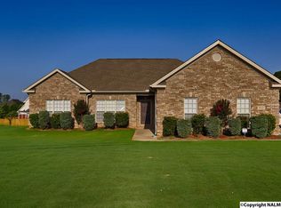 312 Eagle Ridge Dr, New Market, AL 35761