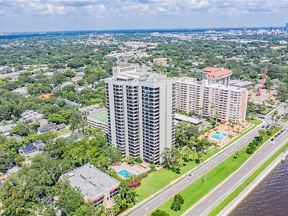 3rd image of 2413 Bayshore Blvd Unit 306