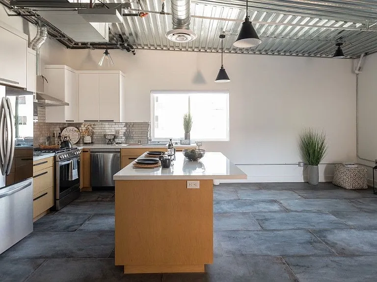 605 S Pacific Ave #202 — Photo 12
