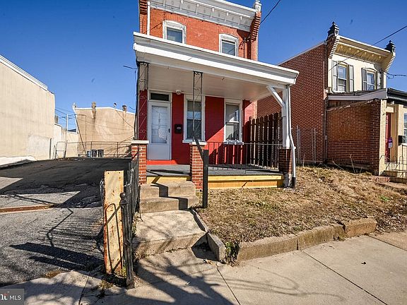 2nd image of 1827 Lancaster Ave