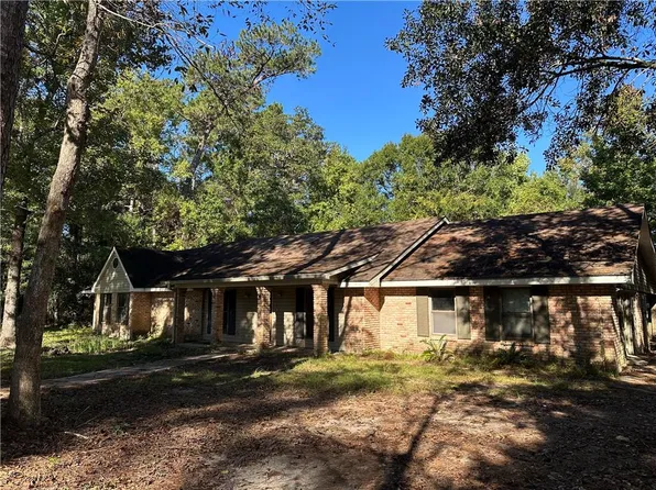 806 Rosedown Dr, Pearl River, LA 70452