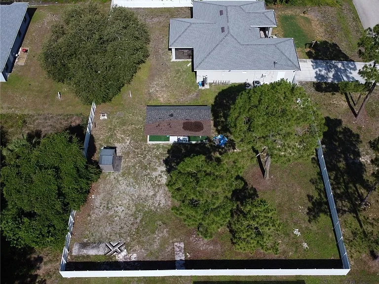 750 Cane St E — Photo 2