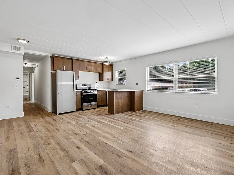The Glengate Apartments — Photo 5
