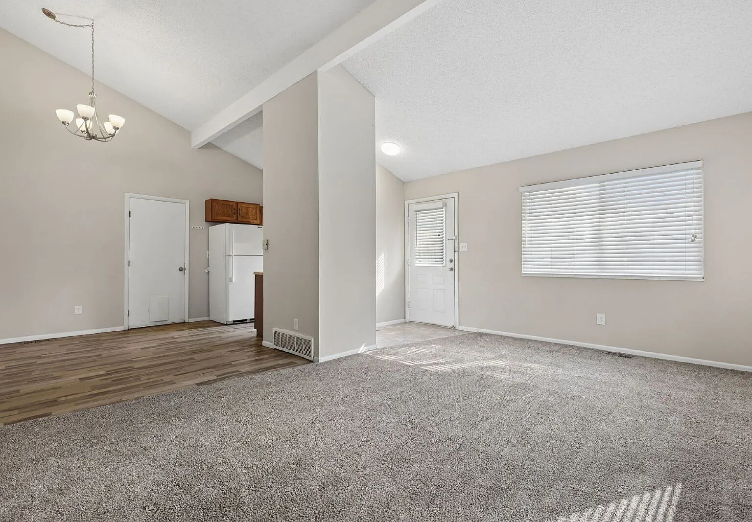 3 bed, 2.0 bath, 1320 sqft, $1,950 — Photo 4