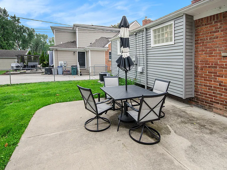 3022 Elmhurst Ave — Photo 27