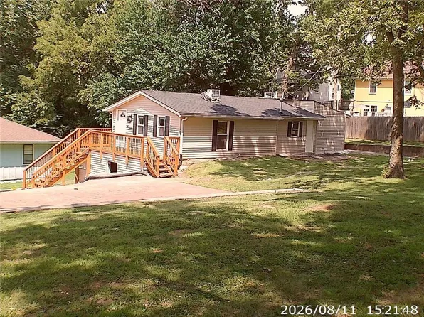 11406 E 10th St S, Independence, MO 64054