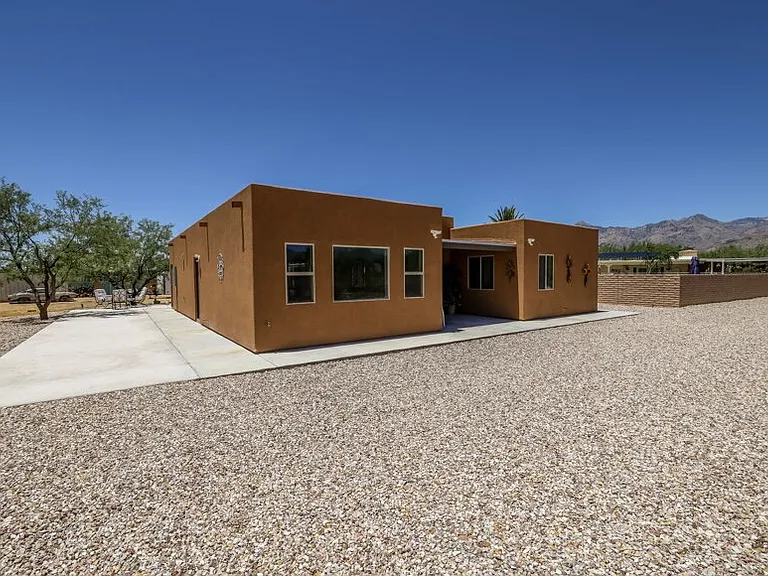 8940 E Tano Pl #GUEST HOUSE — Photo 2