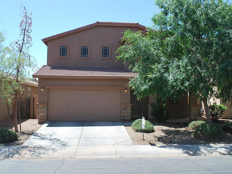 1st image of 42577 W Somerset Dr