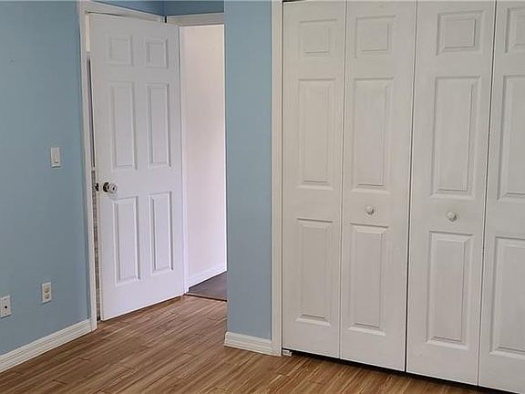 4th image of 5563 Belrose St