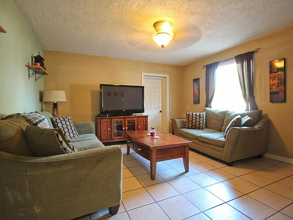 4th image of 1650 Louvre Dr